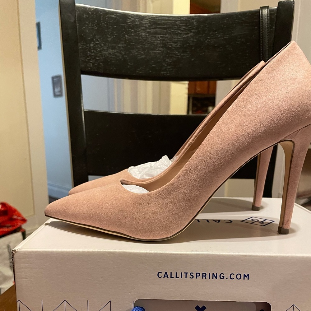 Call it Spring pumps - Picture 2 of 5